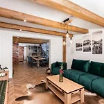 Vlcia Skala - Wellness * Helpa