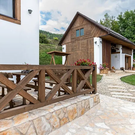 Vlcia Skala - Wellness Heľpa