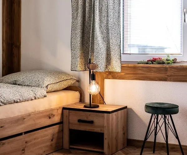 Vlcia Skala - Wellness * Heľpa